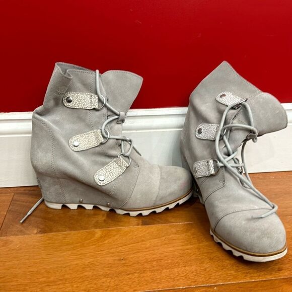 Sorel Womens Joan Of Arctic Wedge II Ankle Boot Gray Suede Round Toe size 9 - Picture 1 of 10